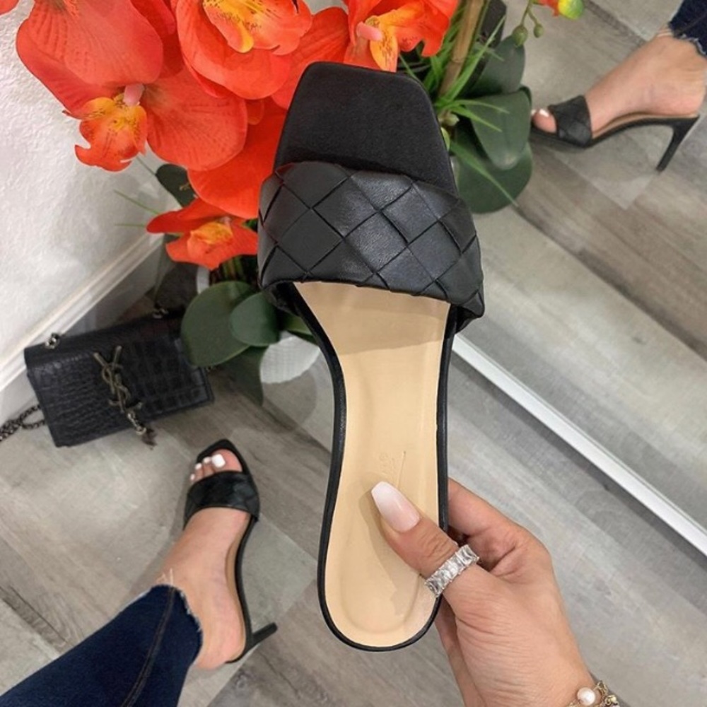 New quilted square toe heel 6.5 & 8.5 - Picture 6 of 16